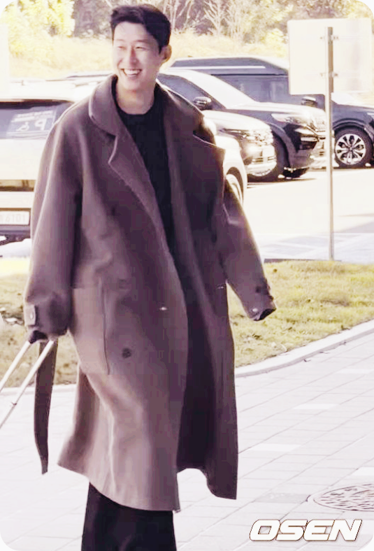 손흥민의 미소와 함께 열린 새 둥지 [사진=OSEN]