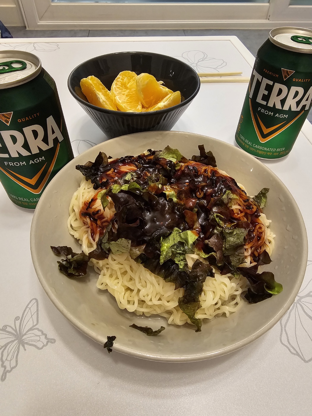 캠핑 2차전 마무리 비빔면 맥주