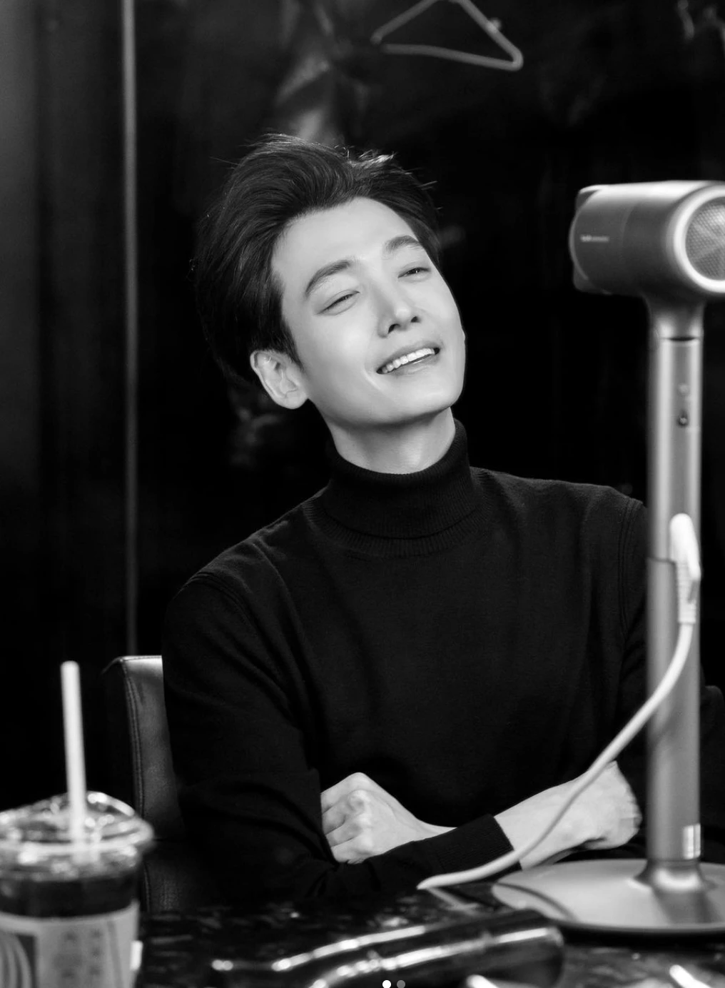 정경호-흑백