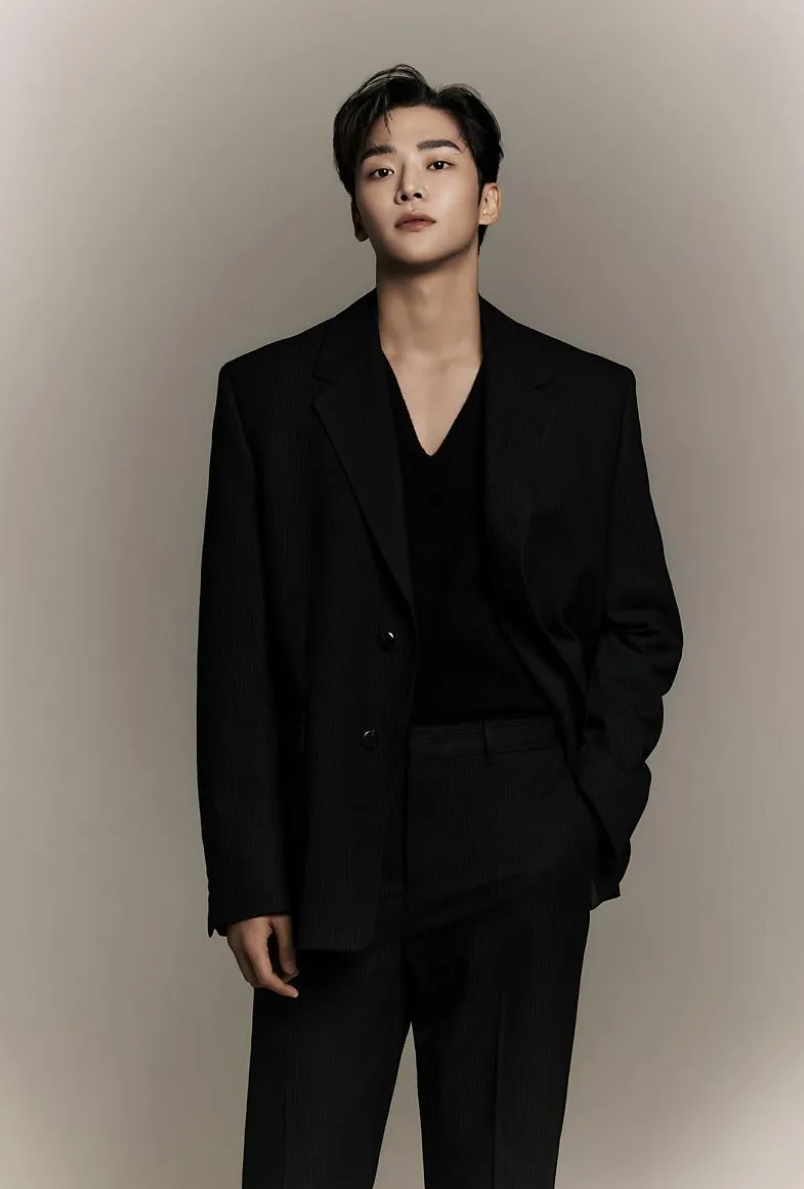 SF9 로운