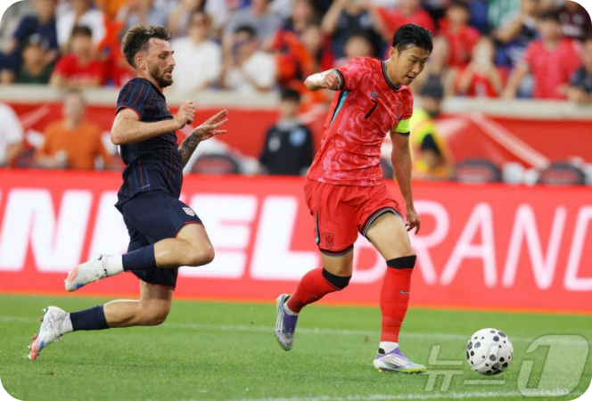 1골 1도움을 작성한 손흥민. ⓒ AFP=뉴스1