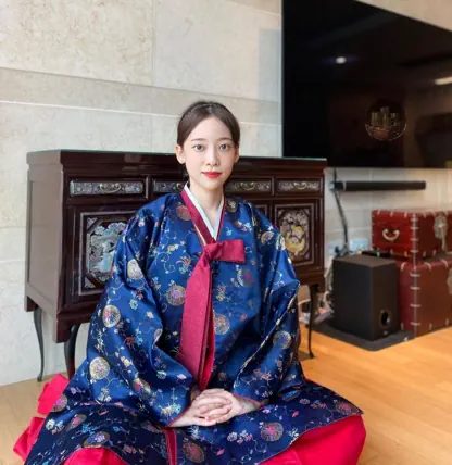 유희준 한복