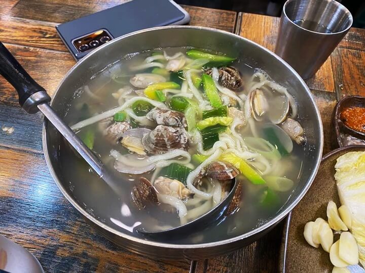 풀향기보쌈칼국수-칼국수