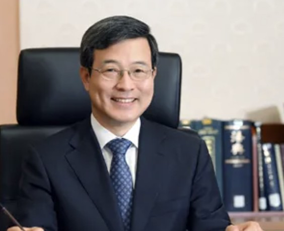 이동원 대법관 프로필