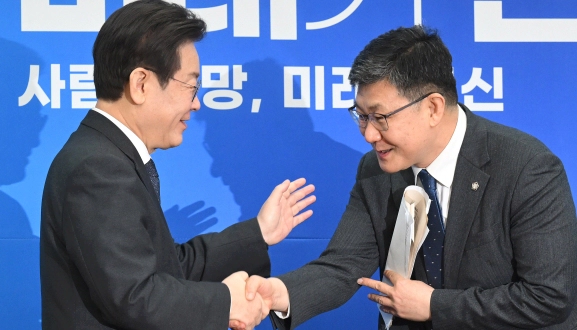 김남근 성북을 기동민 지역구 전략 공천 이유