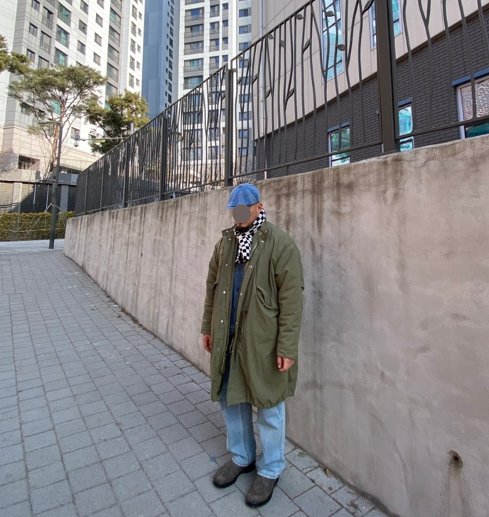 데일리룩('26.2.1.)유니버셜케미스트리 베레모 헌팅캡, 더매드니스 체커보드 머플러, 인더스트 개파카 M65 야상, 칼하트 빈티지 청재킷, 무신사스탠다드 팬츠, 블런드스톤 585