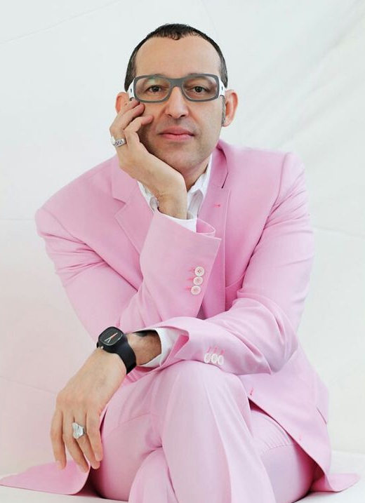 카림 라시드 : 디자인에서 감각적인 미니멀리즘 세계를 탐구하다