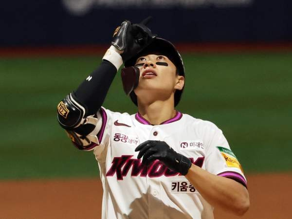 송성문 야구선수 연봉 나이 프로필 학력 고향: 샌디에이고 파드리스 MLB 성공 비결, 20-20 기록 완벽 분석