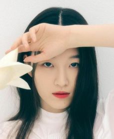 원지안 배우
