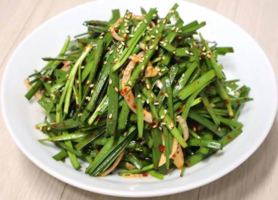 고기와 최고의 궁합인 부추무침 완성 모습