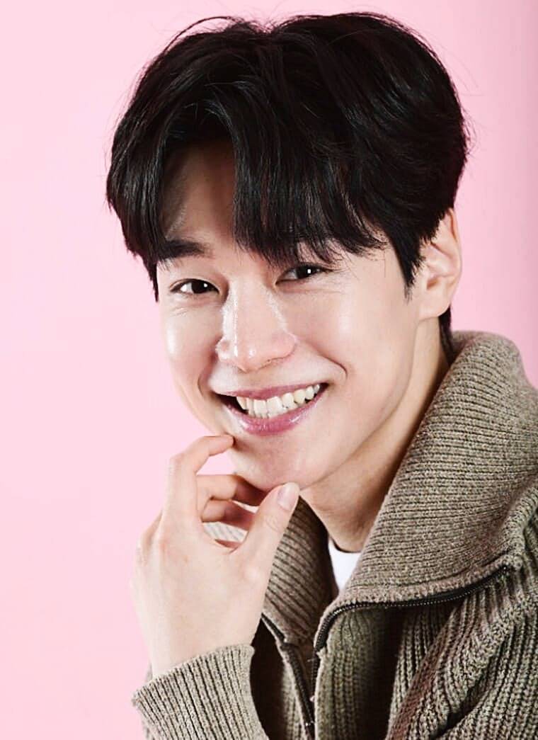 배우-강유석
