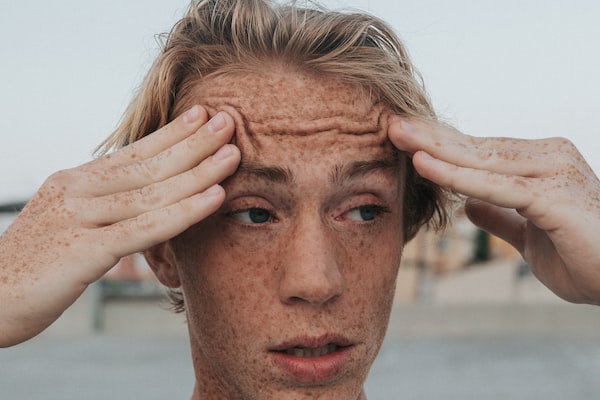 노화로 인한 시력 저하: 대처법과 보조 도구