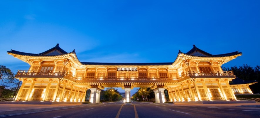 대학 등록금 대비 취업률과 관련된 사진