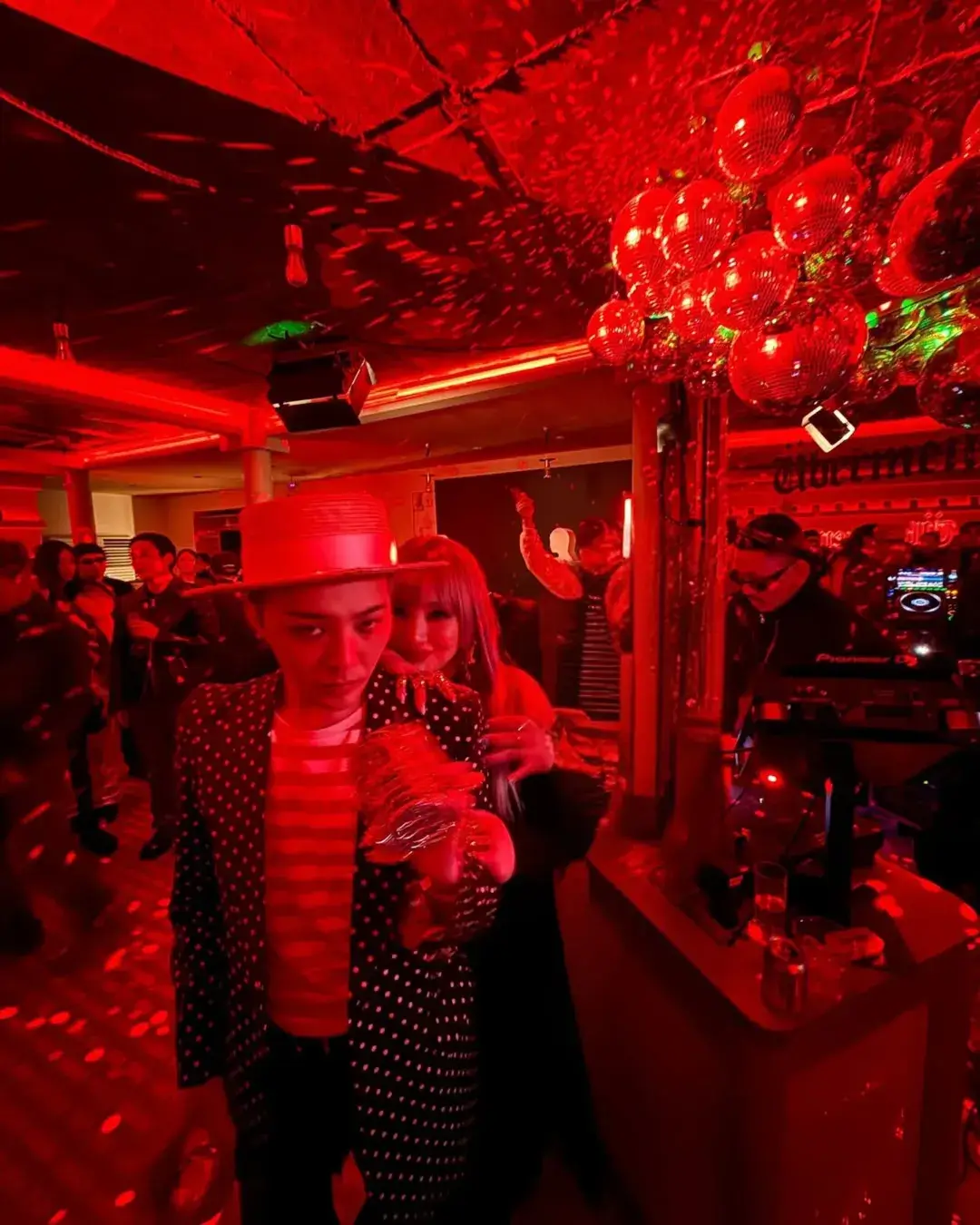 지드래곤 리스닝 파티 라인업