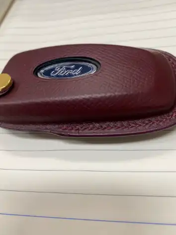 익스플로러-가죽키케이스-후면-확대이미지