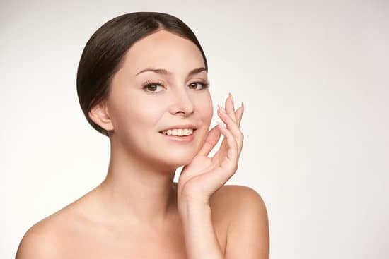 EGF (Epidermal Growth Factor)를 통한 피부 관리 - 피부 재생과 노화 방지