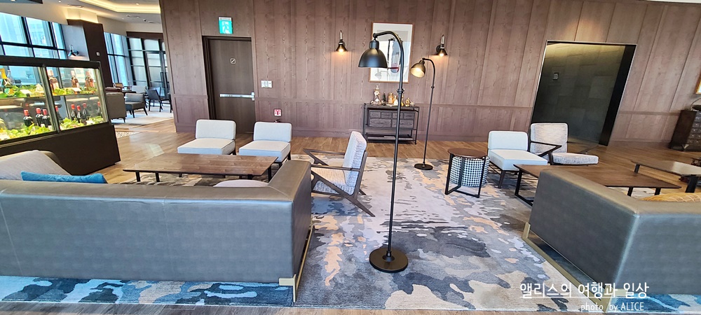 포포인츠 바이 쉐라톤 명동 부대시설 후기 로비