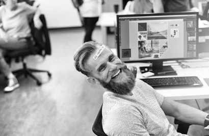 돈 벌고 기분 좋아하는 직장인