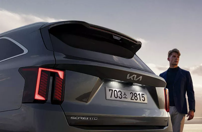 쏘렌토 페이스리프트 후면