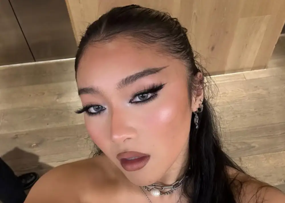 바네사 정면사진