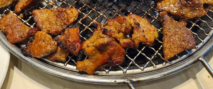 명륜진사갈비 성남모란시장점 목살 삼겹살 양념갈비 돼지껍데기 닭갈비 등갈비 돼지갈비구이