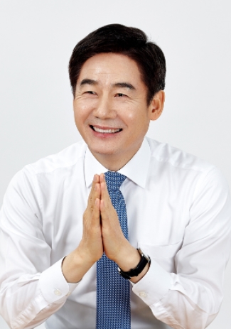 이용호 미소