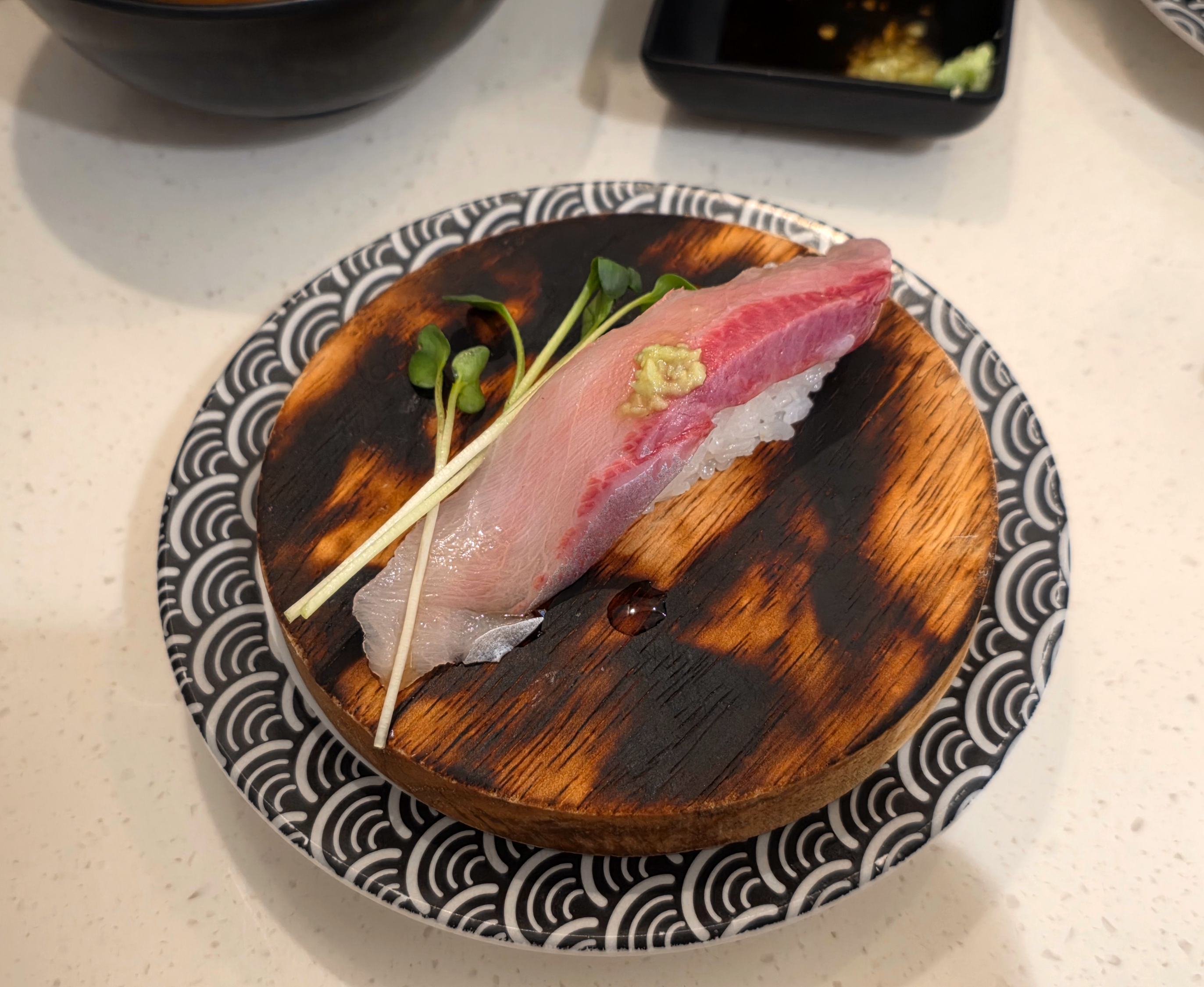 압구정회전초밥음뜸스시