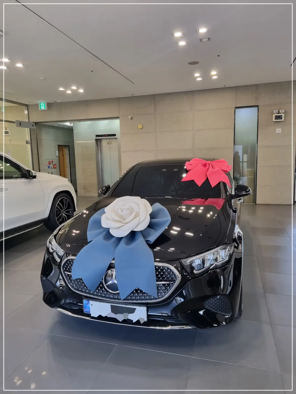 벤츠 E200 아방가르드 블랙 출고 사진