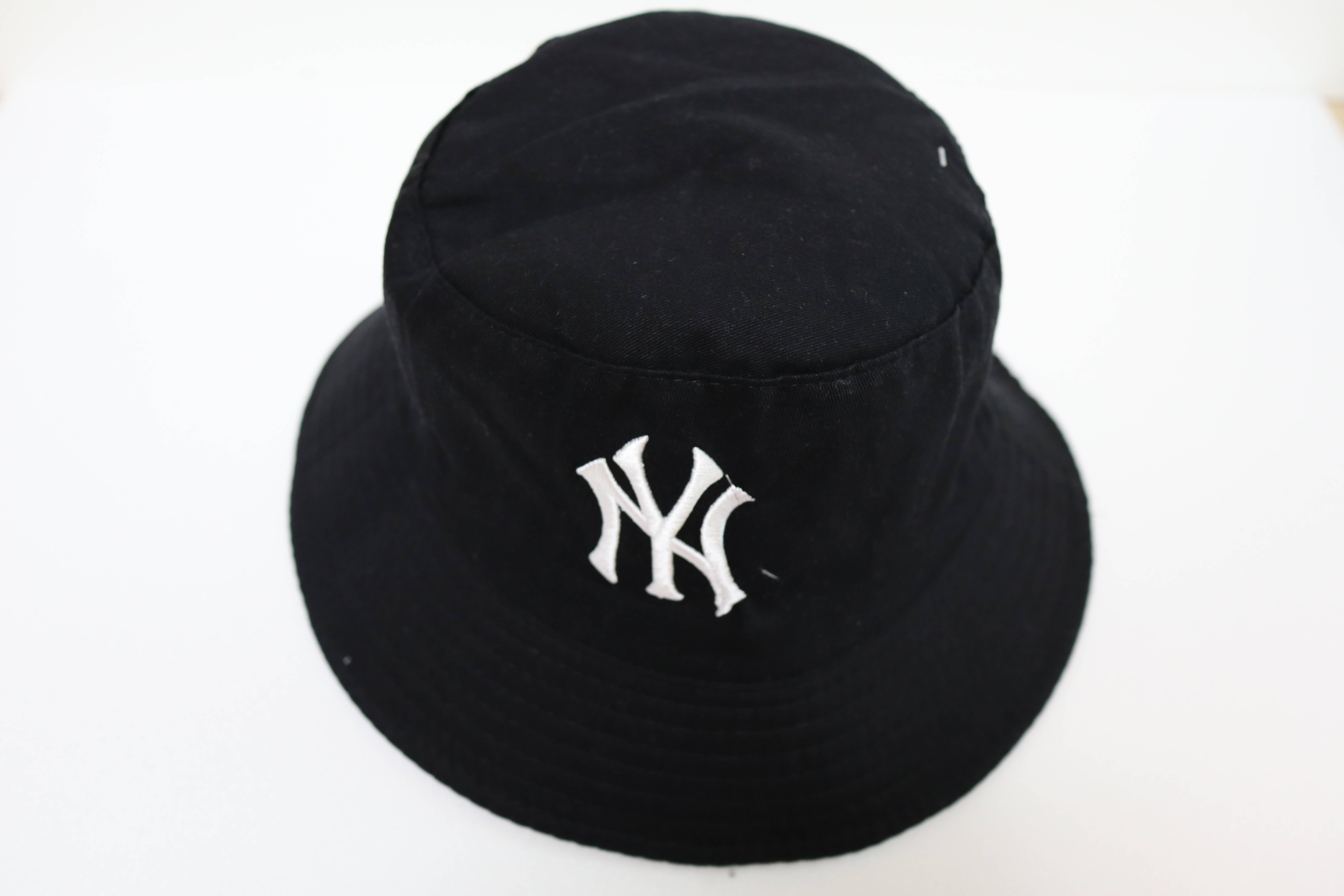 나트랑-담시장에서-구입한-검정색-벙거지-모자