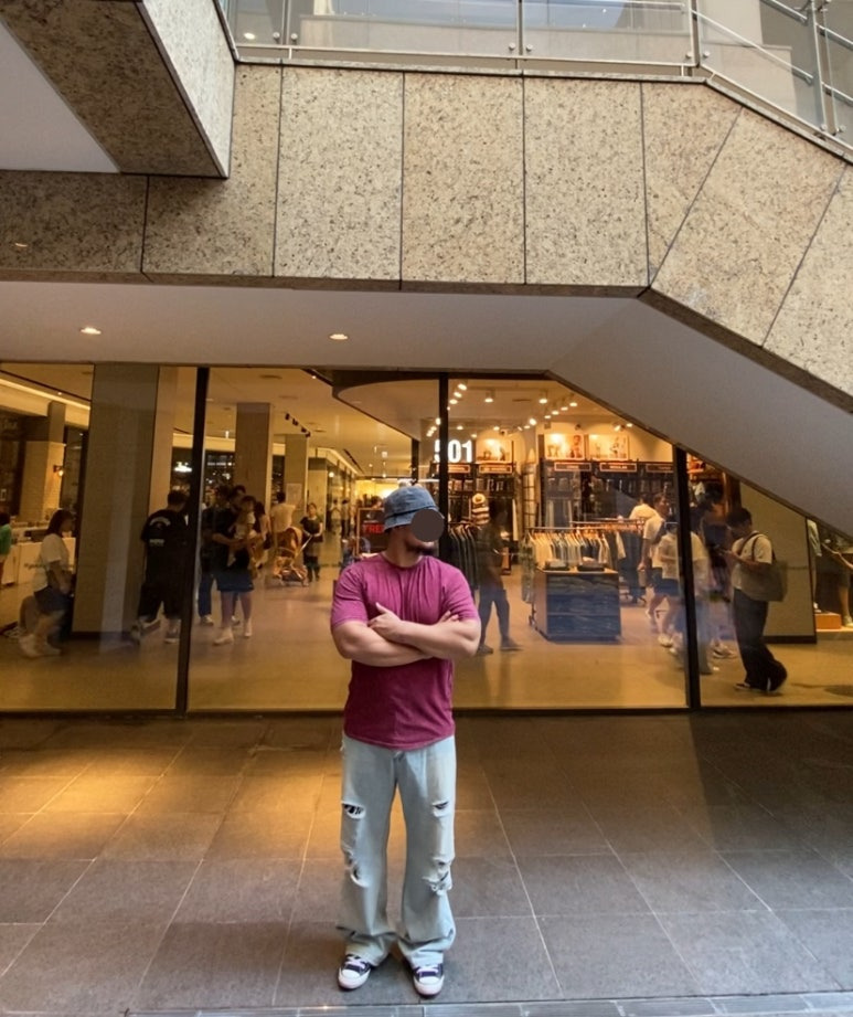 데일리룩(2025. 8. 25.)루오에스펙 오버핏 워싱 라인 빈티지 버킷햇, 빈티지 구제 워싱 반팔티셔츠, 에러스익셉티드 데님팬츠 데미지진 무파진 연청바지, 컨버스 척테일러 올스타