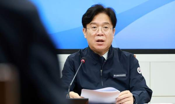 김영훈 노동장관 면담: 삼성전자 긴급 중재, 5만명 총파업 임박에 따른 성과급 쟁점 및 100조 손실 시나리오 총정리