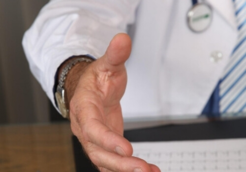 의사-진료-이미지