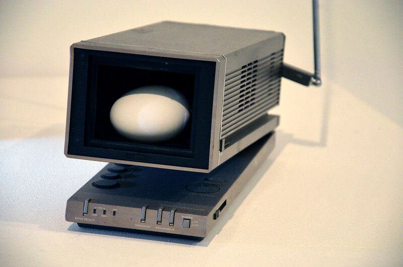 Nam June Paik : Three Eggs (1975-1982)