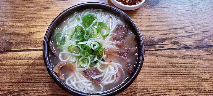 토요일은 밥이좋아 예산 백종원 예산시장 부근 소머리 국수 맛집 소머리국밥 장터 국밥 수육 예산10미 현지인 추천 토밥 좋아 방송정보