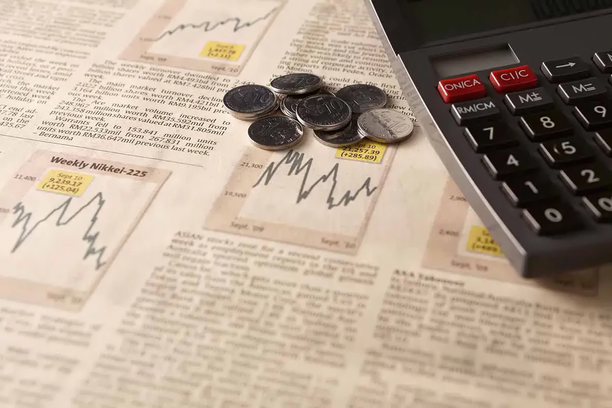 재무제표와 동전 이미지