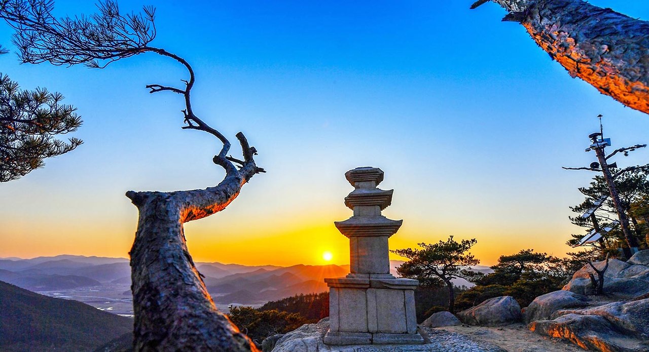 남산 용장사곡 삼층석탑 일몰