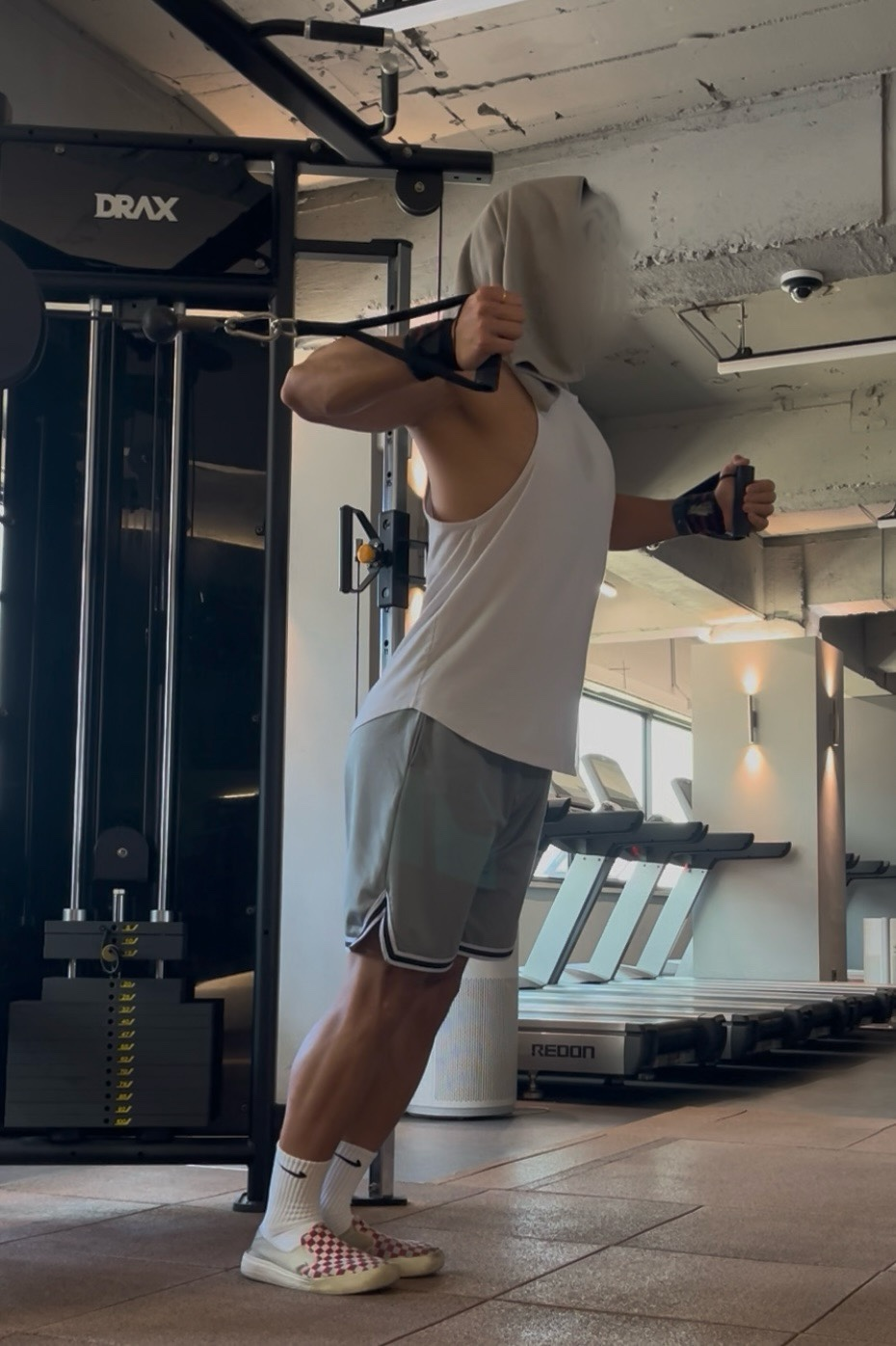 케이블 체스트 플라이 이완