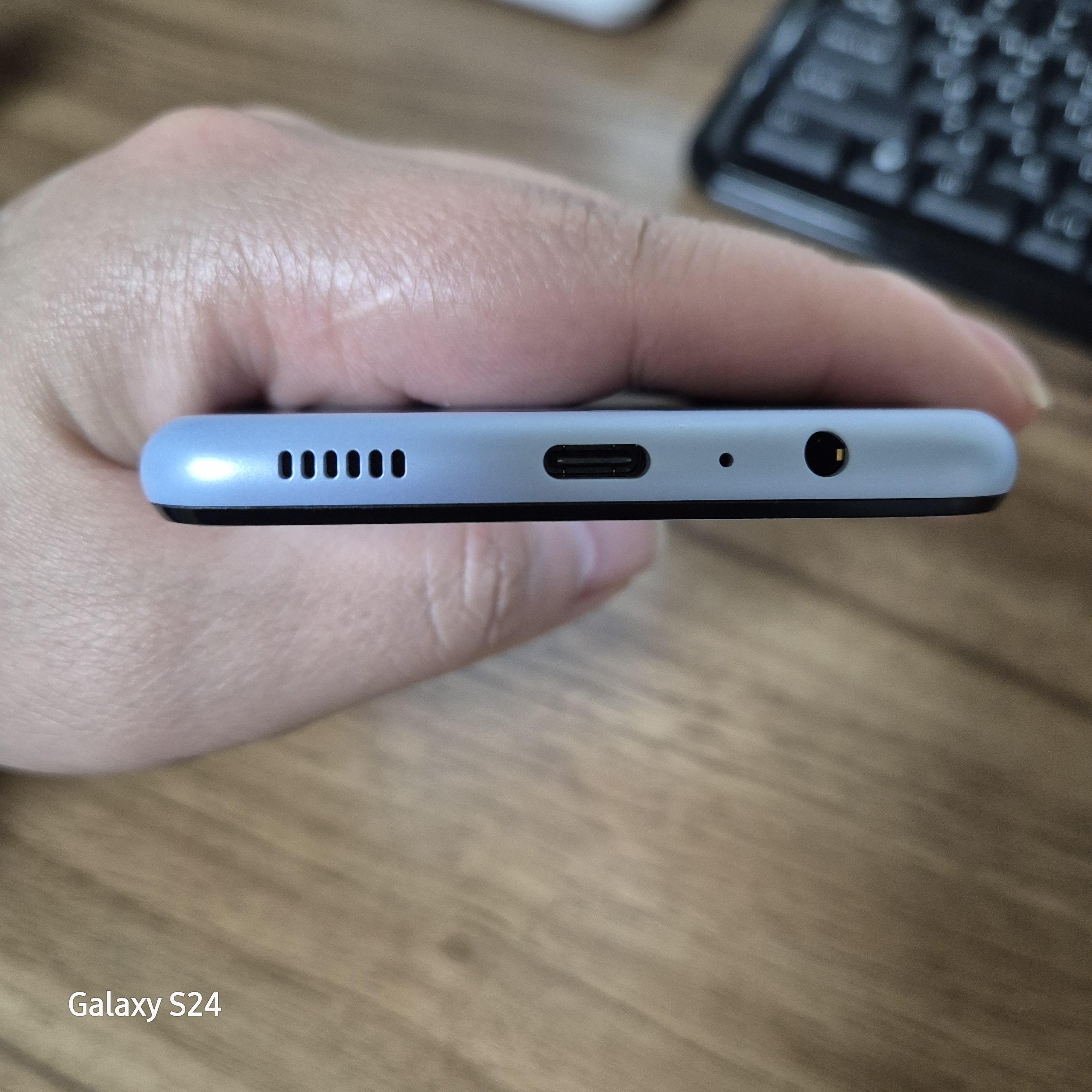 갤럭시 와이드6 하단포트