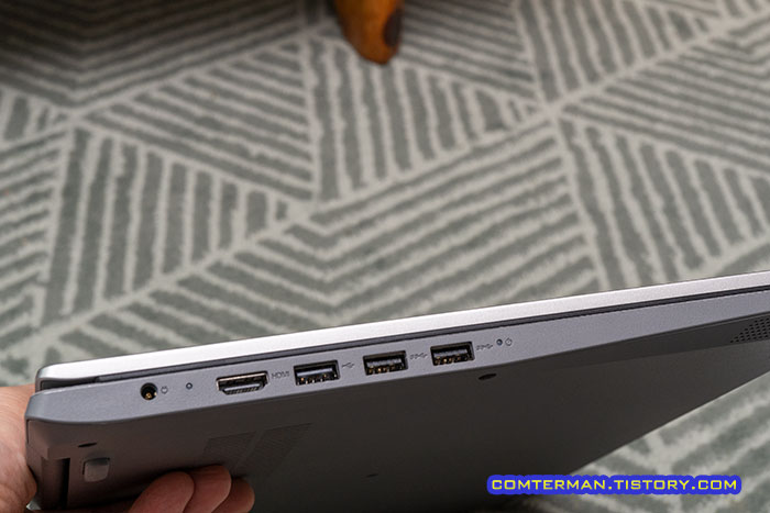 레노버 17ARE05 입출력단자