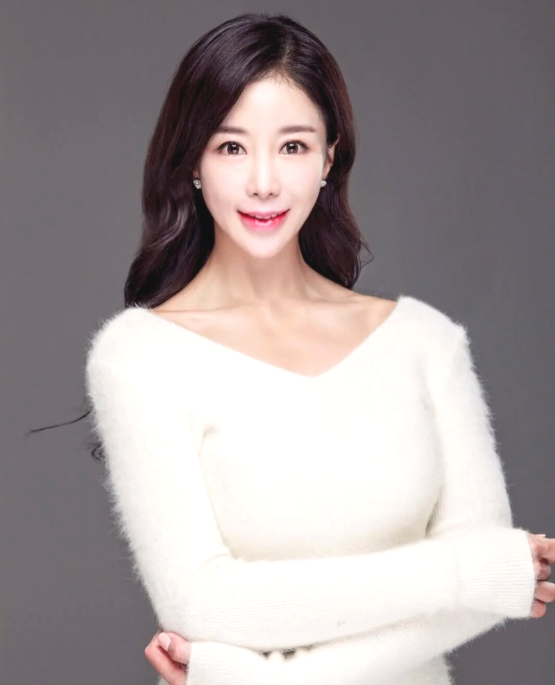 원자현-프로필-사진