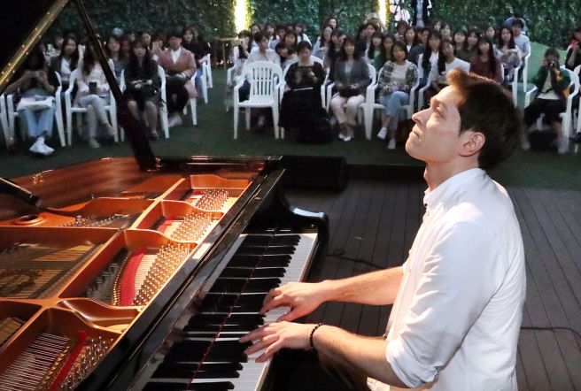 다니엘 린데만 아버지 어머니 가족사