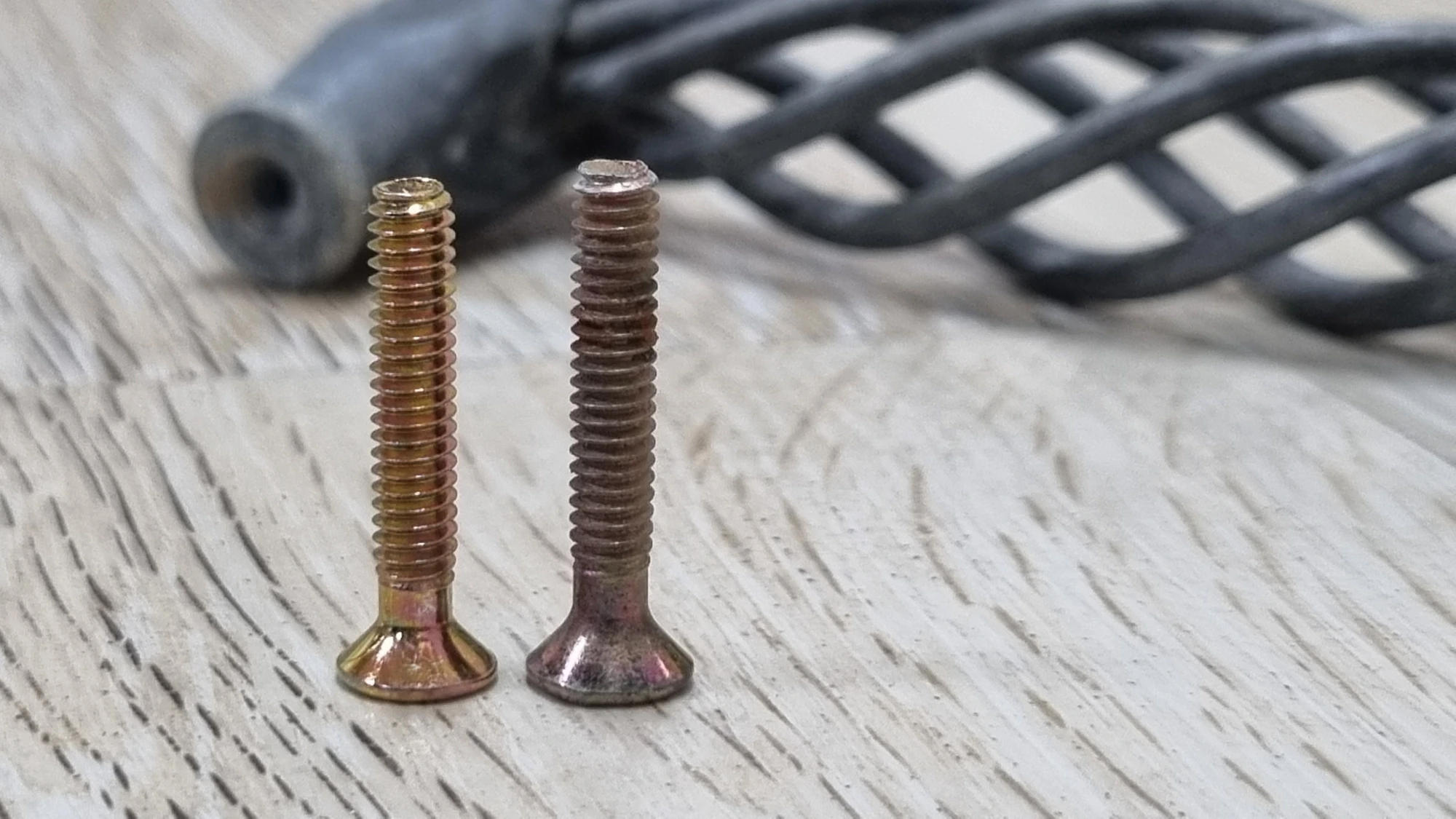 손잡이 고정 볼트 길이