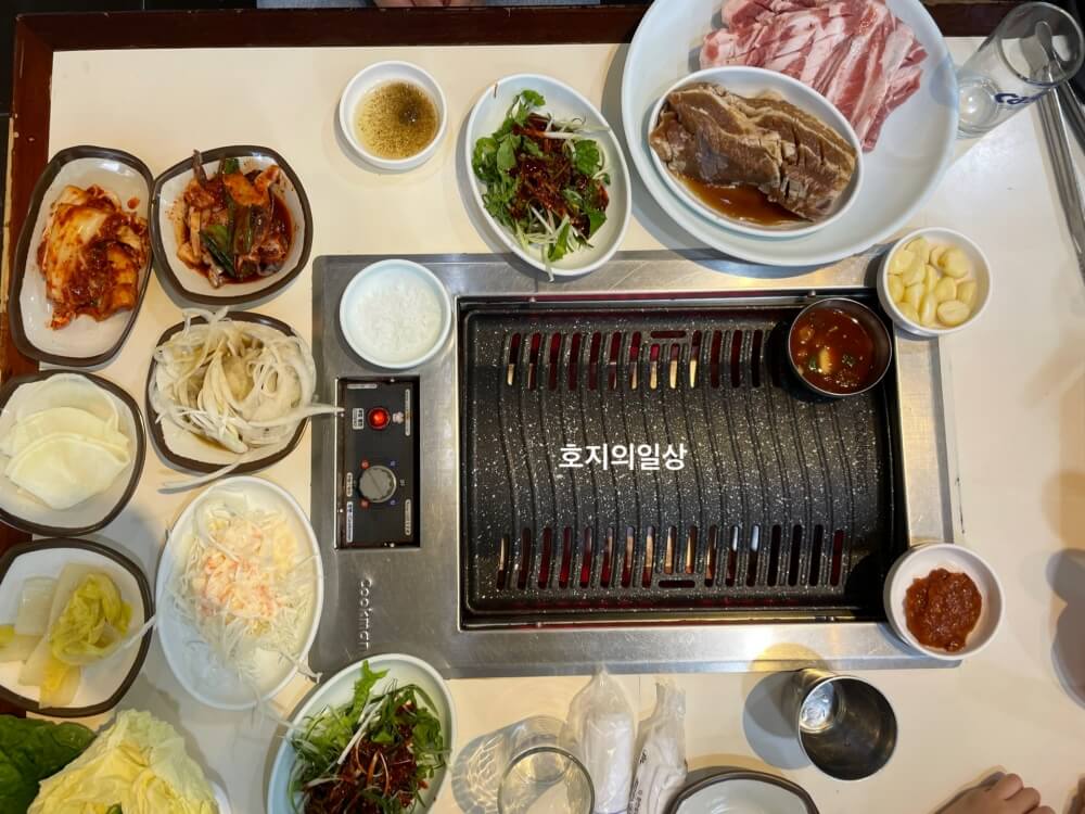 제주 도민맛집 탐라가든 - 고기 포함 상차림