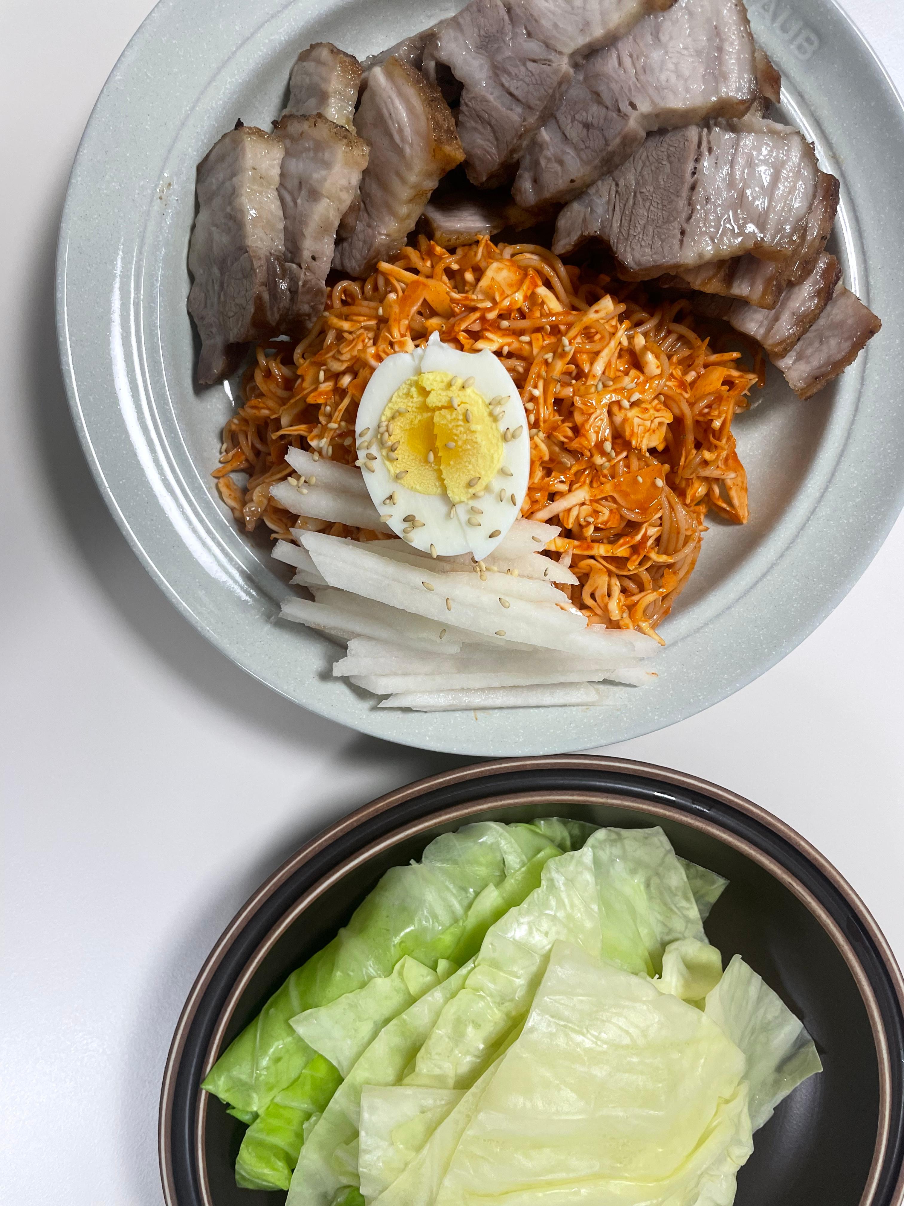 양배추삶은것과 수육