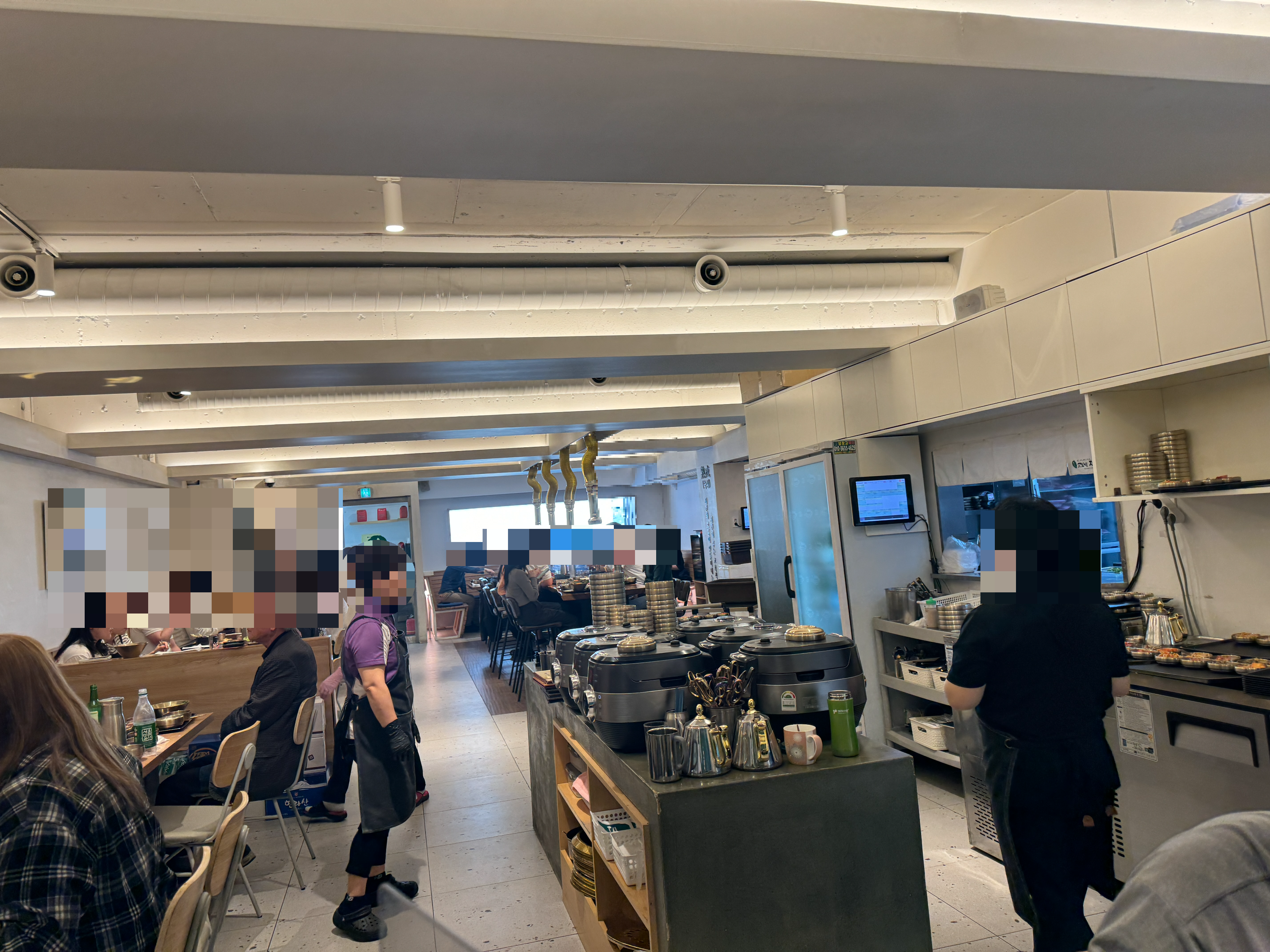 교대역 맛집 - 고메정식당 내부 인테리어