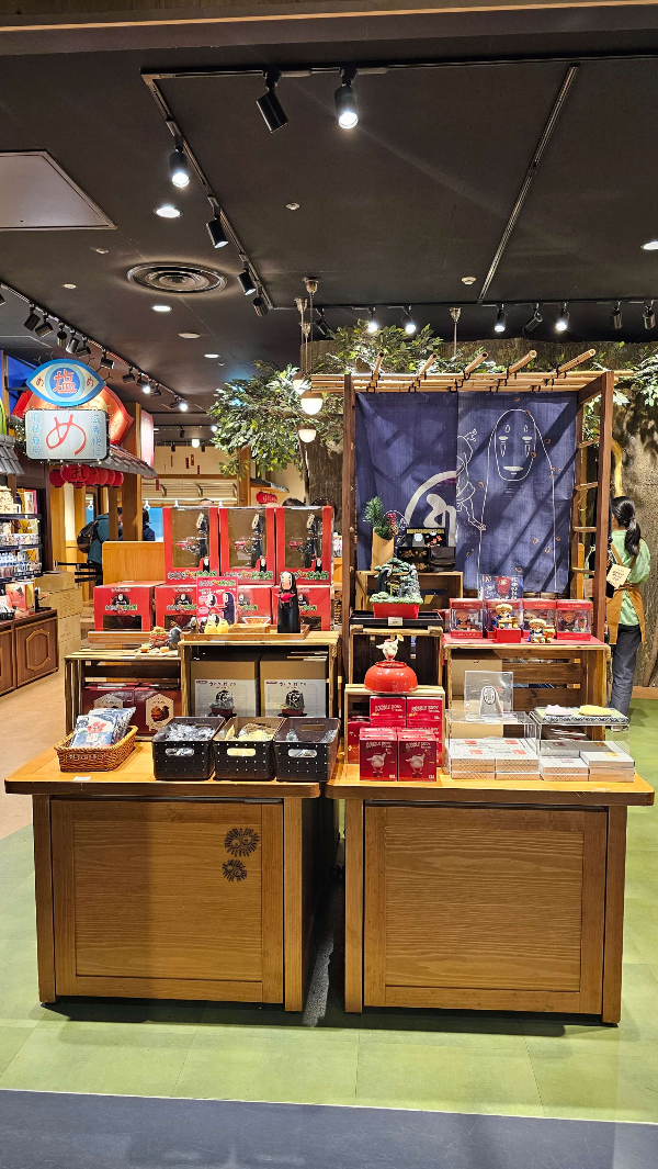 일본 오사카 가볼 만한 곳 도토리공화국 / 지브리 굿즈 / 도톤보리 신사이바시 파르코 6층