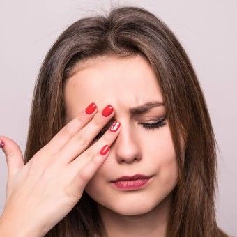 눈이 떨리는 증상