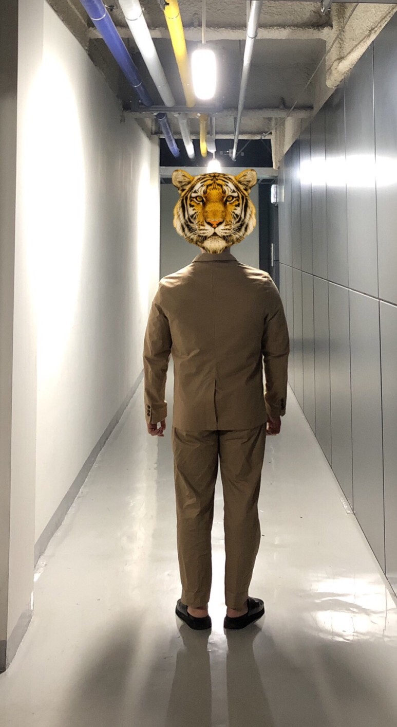 데일리 룩(오뭘입)_비슬로우 스탠다드 셋업 베이지, 무신사스탠다드 반팔, MMGL 샌들 OOTD