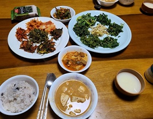 산나물밥상민박집