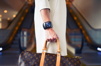 루이비통(Louis Vuitton): 19세기 여행가방 브랜드에서 럭셔리 아이콘이 되기까지